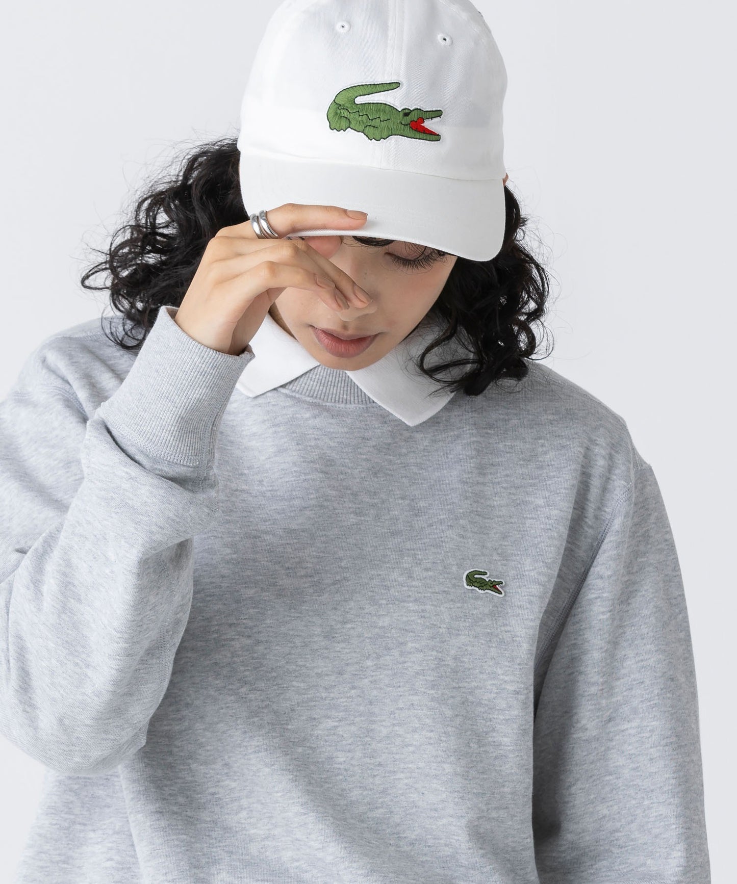 Lacoste Unisex Sweatshirt: Classic Design, Organic Cotton, and Iconic Crocodile Logo