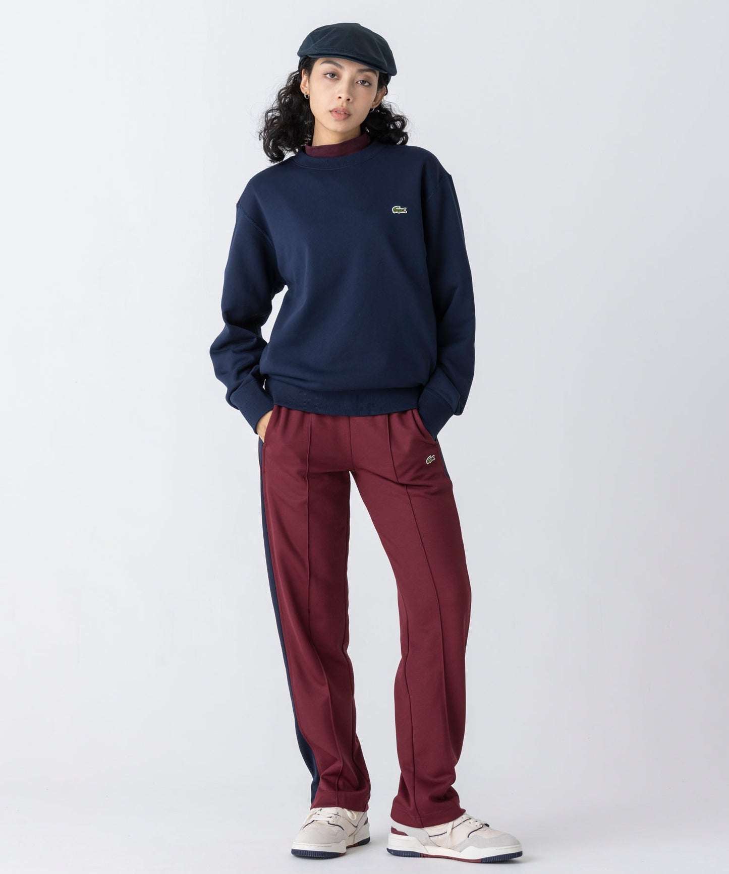 Lacoste Unisex Sweatshirt: Classic Design, Organic Cotton, and Iconic Crocodile Logo